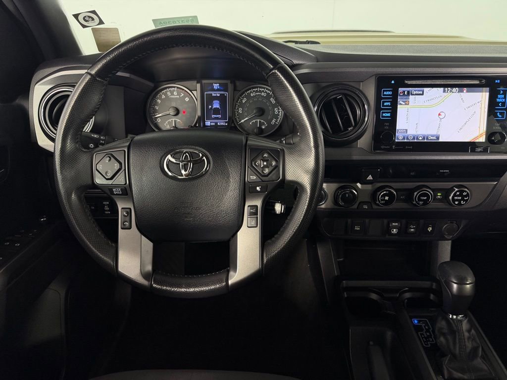 Used 2018 Toyota Tacoma TRD Sport AWD/4WD image 13