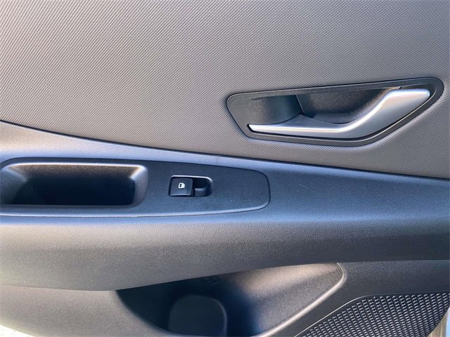 Used 2024 Hyundai Elantra SEL w/ Convenience Package image 12