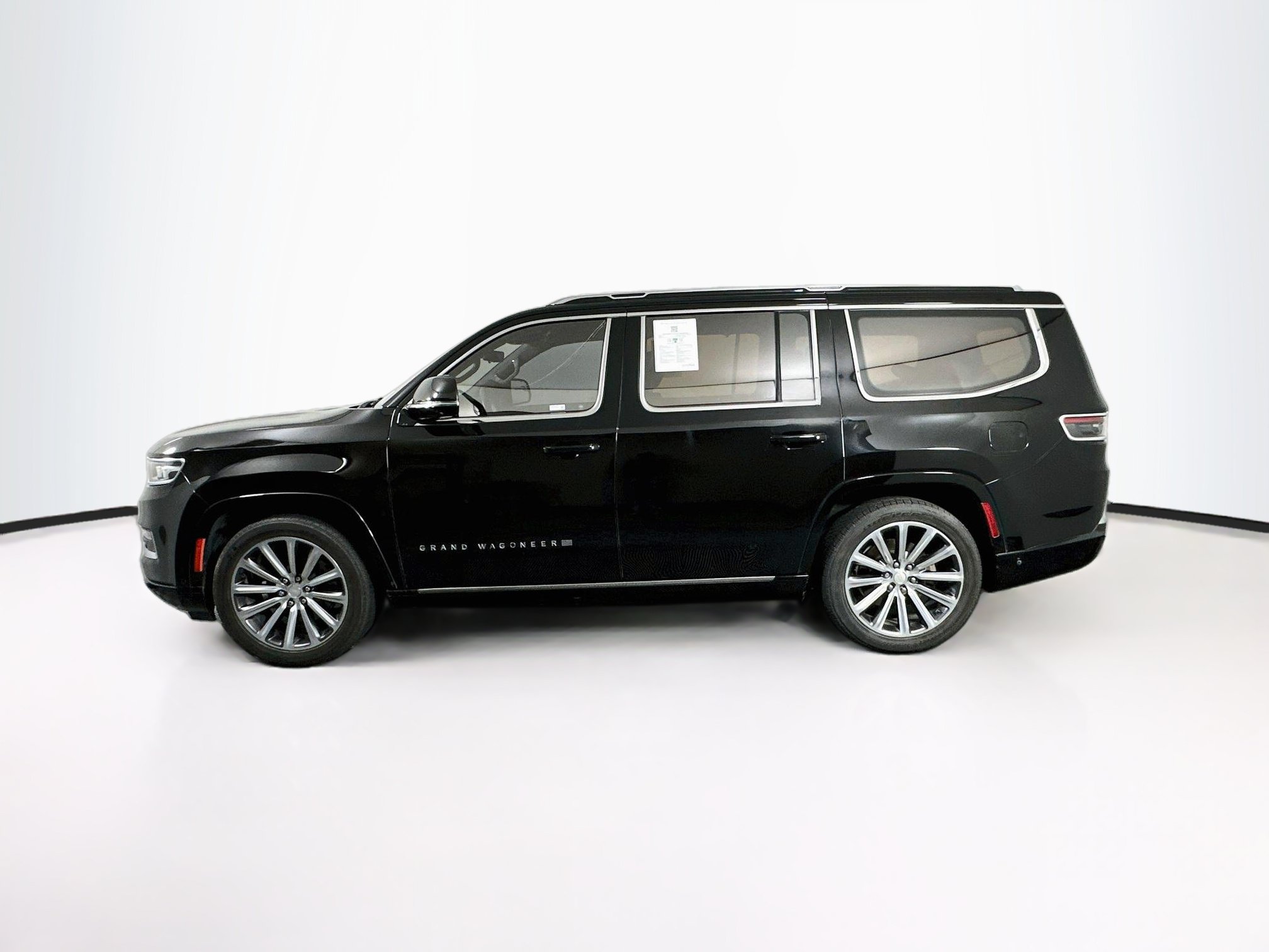 Used 2022 Jeep Grand Wagoneer Series II w/ Premium Group II AWD/4WD image 4