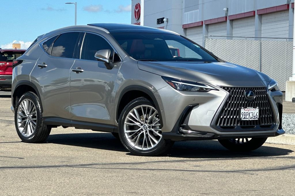 Used 2022 Lexus NX 350h AWD w/ Vision Package image 2