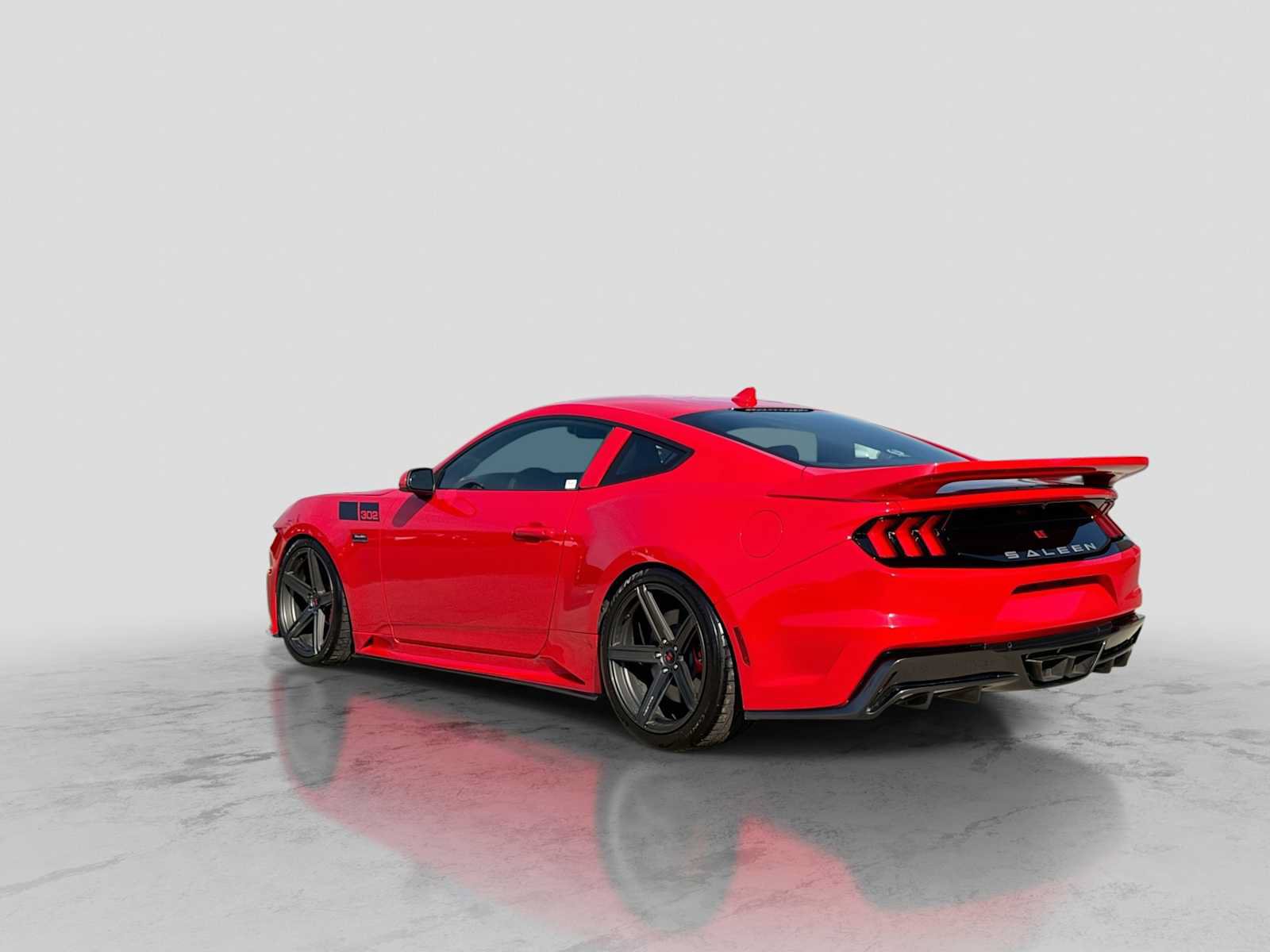 Used 2024 Ford Mustang GT RWD image 4