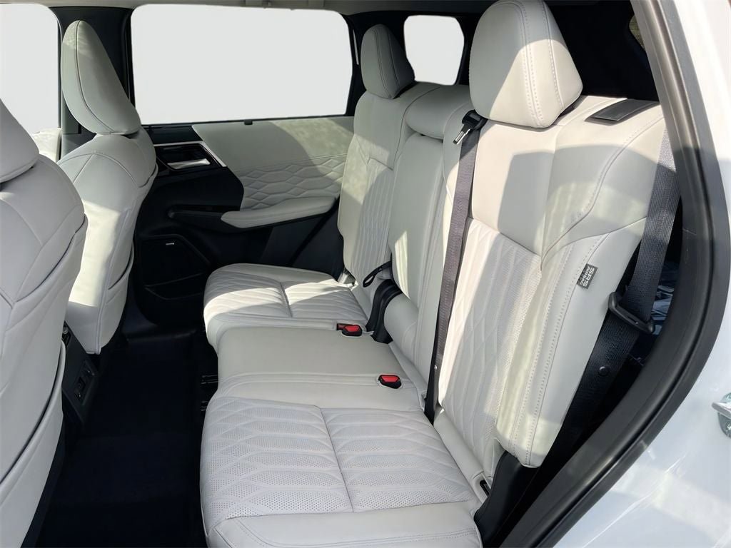 New 2026 Mitsubishi Outlander SEL FWD image 28