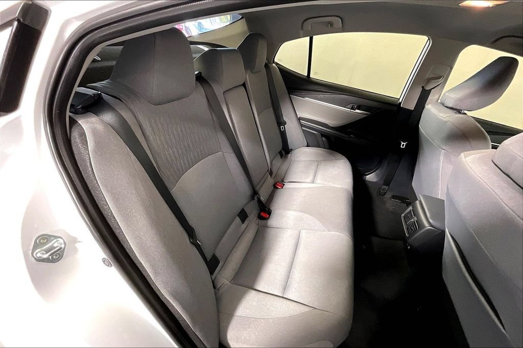 Used 2025 Toyota Camry LE FWD image 32