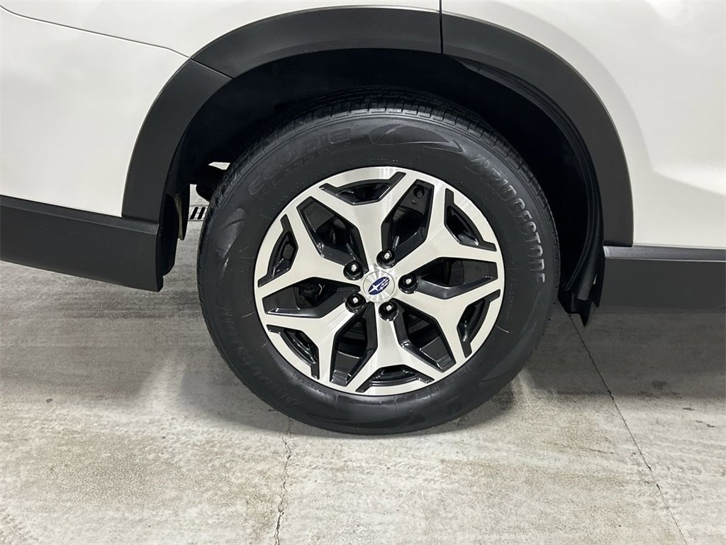 Used 2020 Subaru Forester Premium image 12