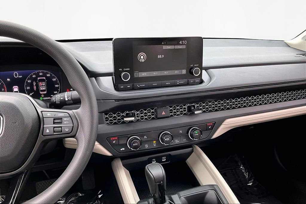 Used 2025 Honda Accord SE image 10