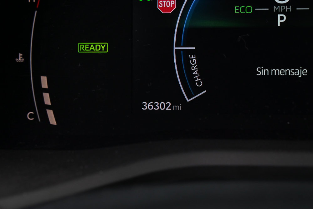 Used 2025 Toyota Camry SE w/ Convenience Package FWD image 15