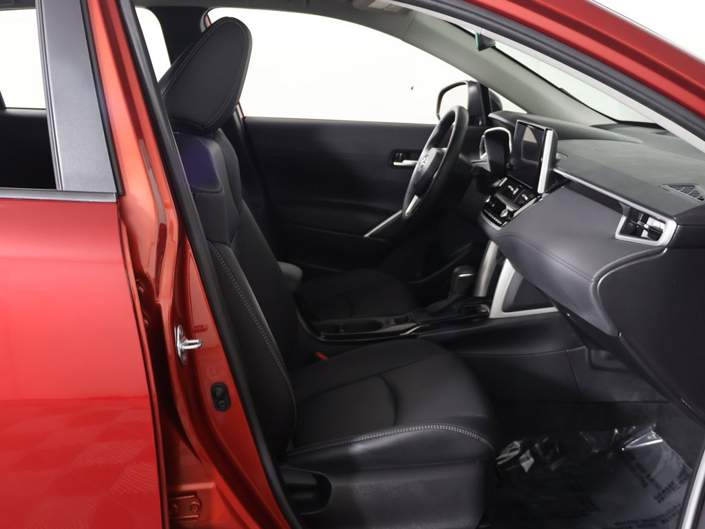 Used 2025 Toyota Corolla Cross XLE FWD image 24