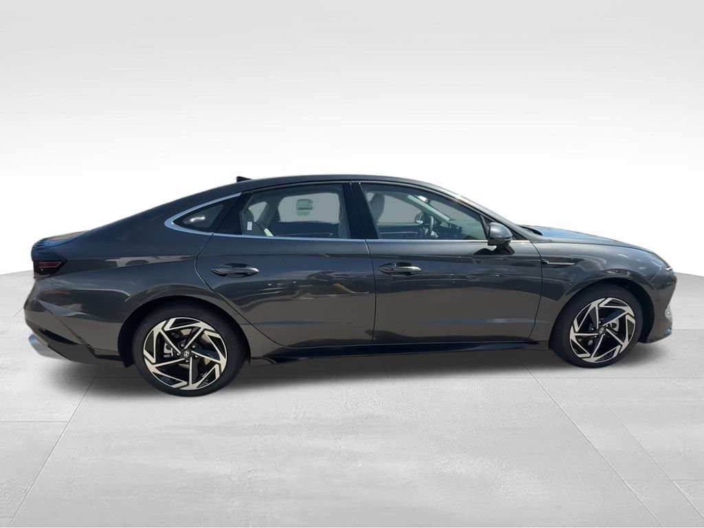 New 2026 Hyundai Sonata SEL FWD image 9