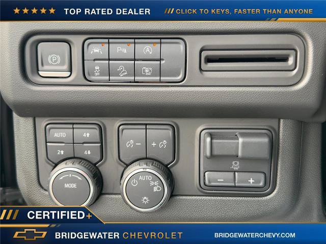 Used 2023 Chevrolet Tahoe Z71 w/ Luxury Package AWD/4WD image 29