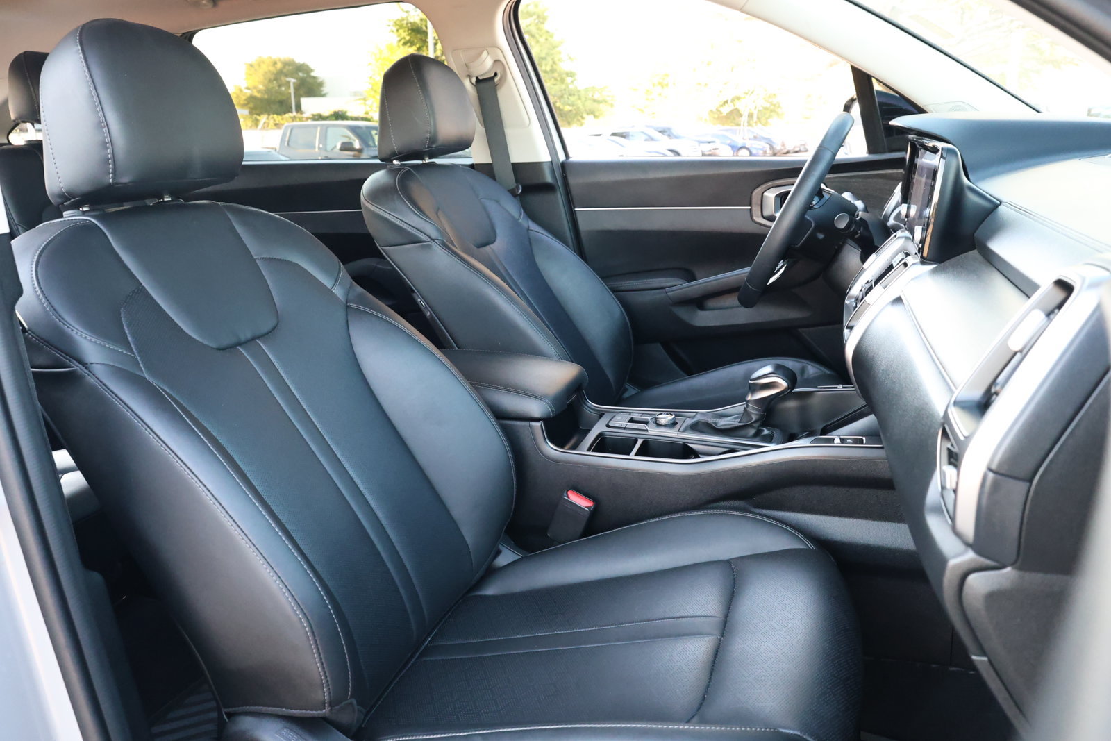 Used 2022 Kia Sorento EX w/ Panoramic Sunroof Package FWD image 31