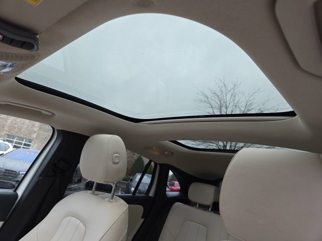 Certified 2021 Mercedes-Benz GLA 250 4MATIC image 3