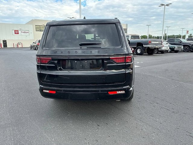 Used 2023 Jeep Wagoneer Series II AWD/4WD image 10