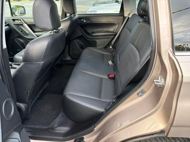 Used 2016 Subaru Forester 2.5i Touring w/ Eyesight & Navigation System AWD/4WD image 17
