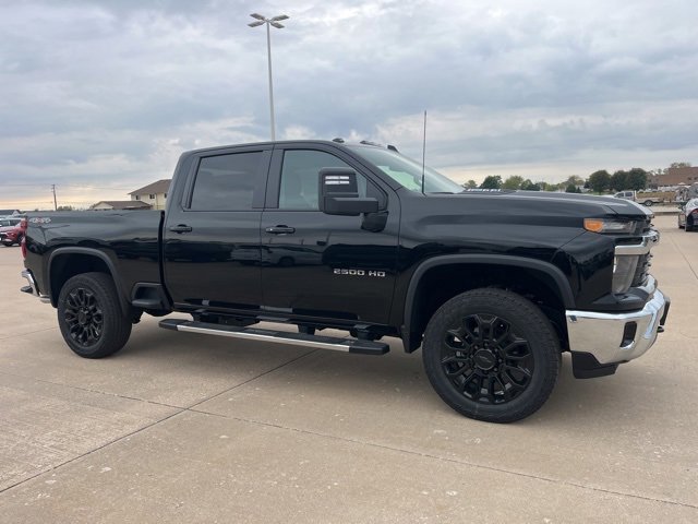 New 2026 Chevrolet Silverado 2500 LT image 2