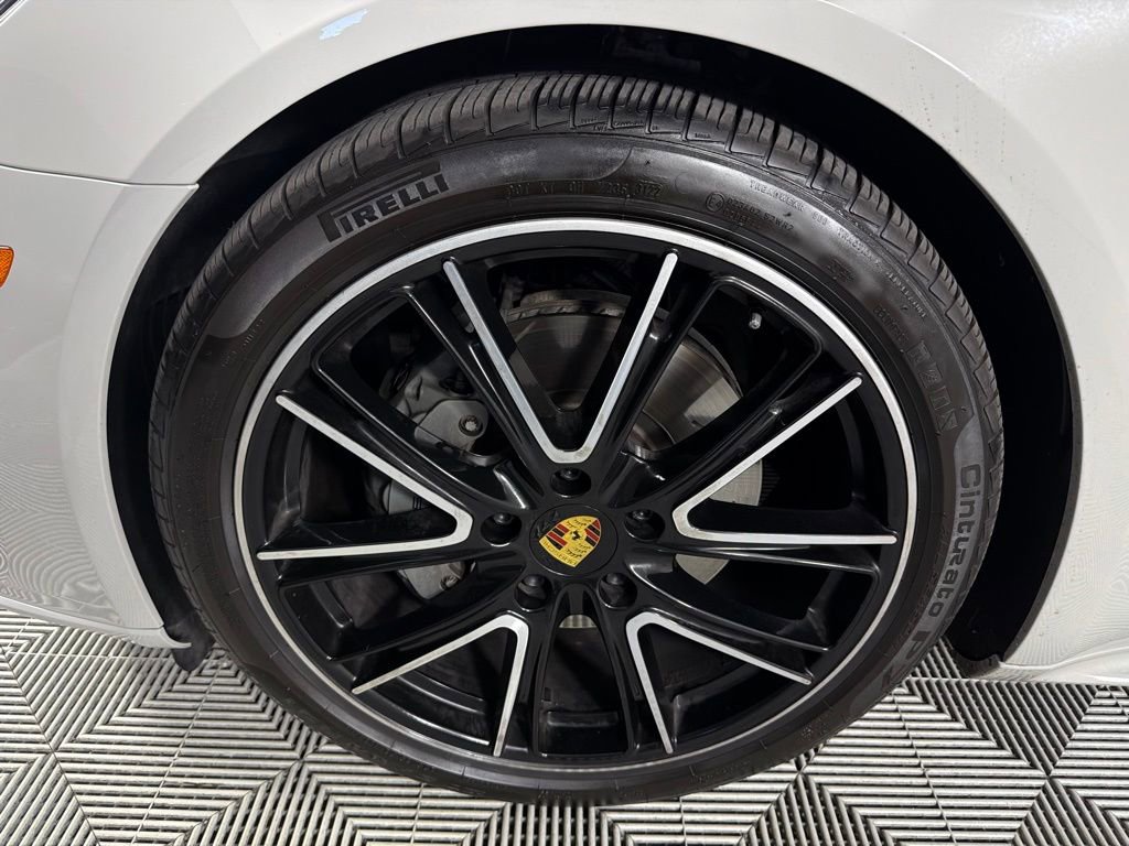 Used 2018 Porsche Panamera 4S image 10