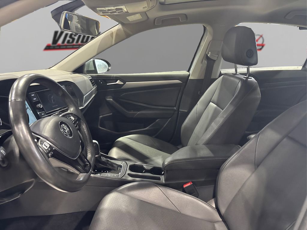 Used 2019 Volkswagen Jetta SE w/ Cold Weather Package image 9