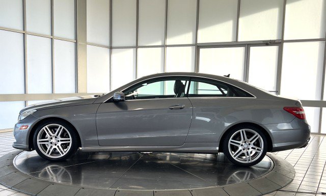 Used 2010 Mercedes-Benz E 550 Coupe image 4