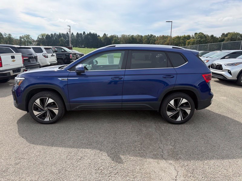 Used 2024 Volkswagen Taos SE w/ Panoramic Sunroof Package AWD/4WD image 16