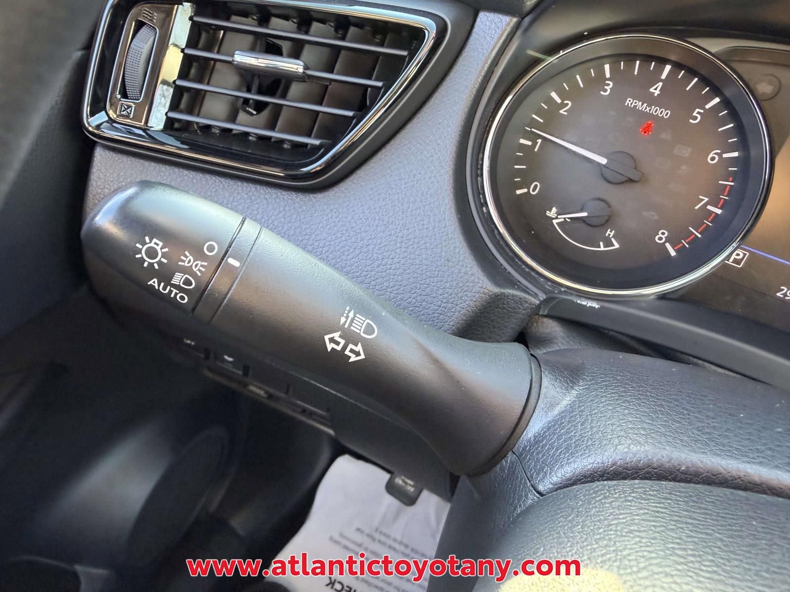 Used 2022 Nissan Rogue Sport S AWD/4WD image 29