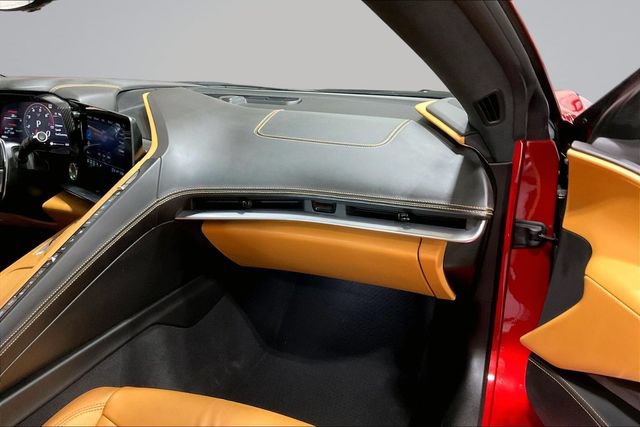 Used 2021 Chevrolet Corvette Stingray Premium Cpe w/ Z51 Performance Package RWD image 17