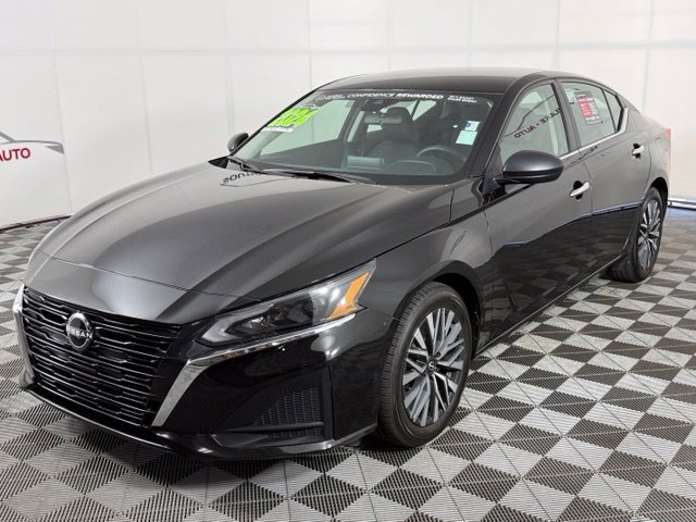 Certified 2024 Nissan Altima 2.5 SV FWD image 3
