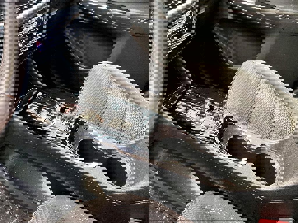 Used 2023 Chevrolet Bolt EUV LT w/ Comfort Package image 14