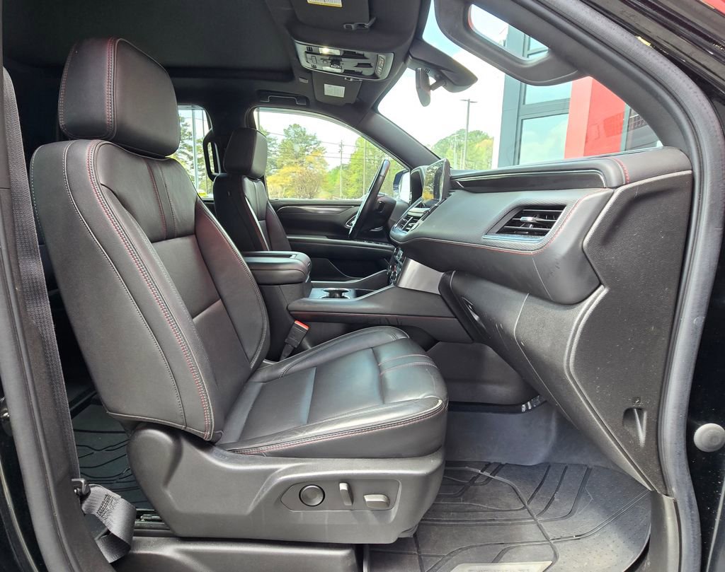 Used 2021 Chevrolet Tahoe RST w/ Luxury Package AWD/4WD image 28