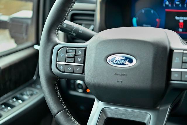 New 2026 Ford F250 Lariat w/ Black Appearance Package AWD/4WD image 63
