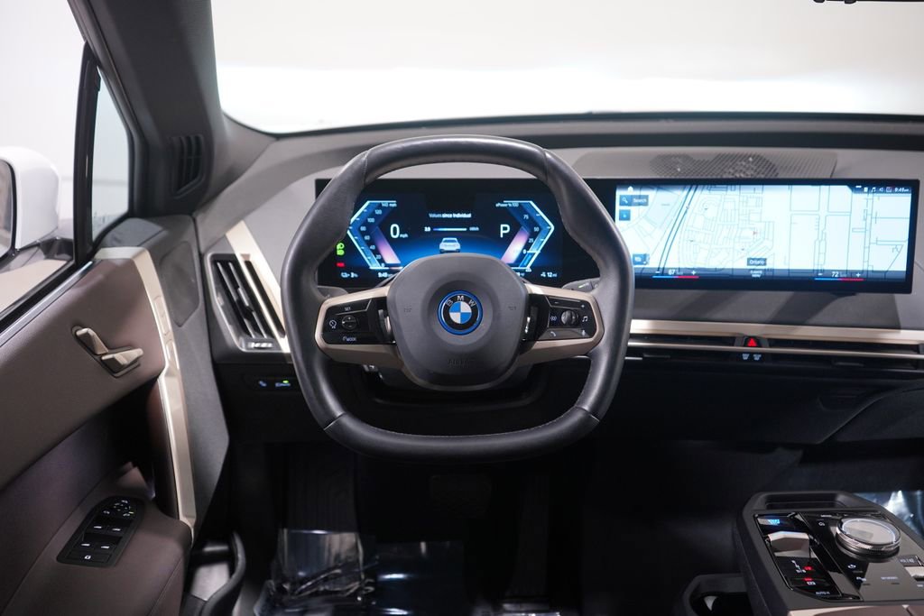 Used 2023 BMW iX xDrive50 image 11