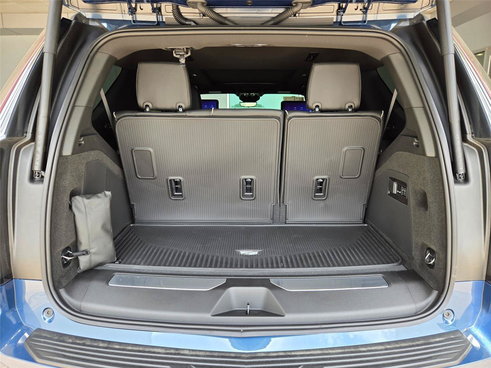 New 2026 Cadillac Escalade Sport w/ Touring Package AWD/4WD image 34