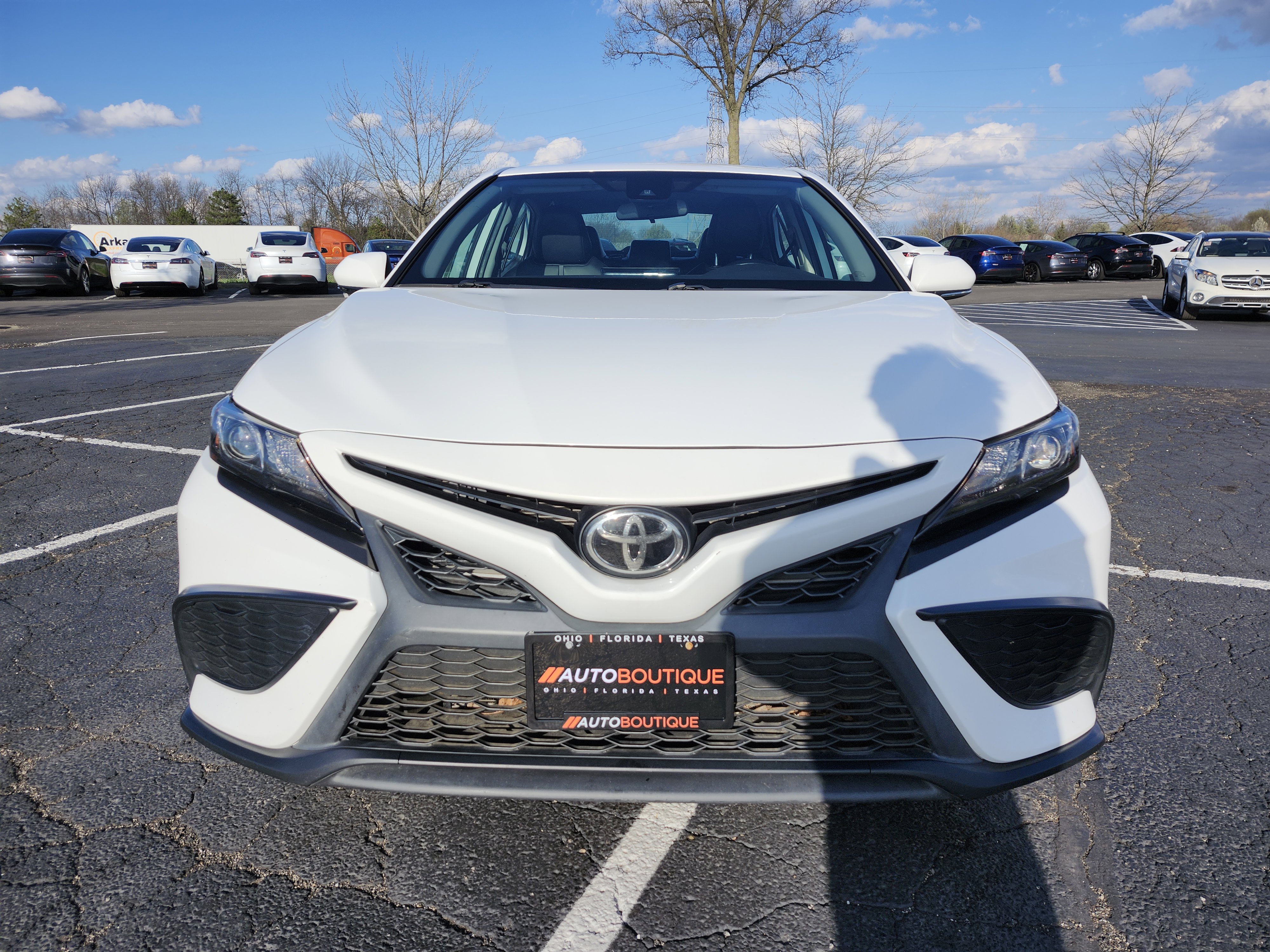 Used 2022 Toyota Camry SE FWD image 10