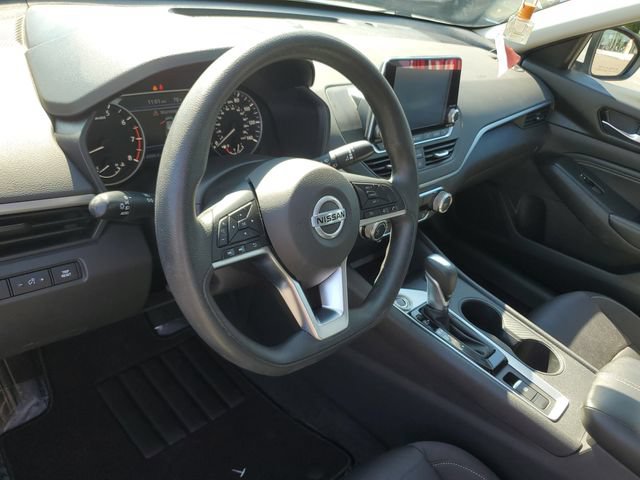 Used 2020 Nissan Altima 2.5 S AWD/4WD image 19