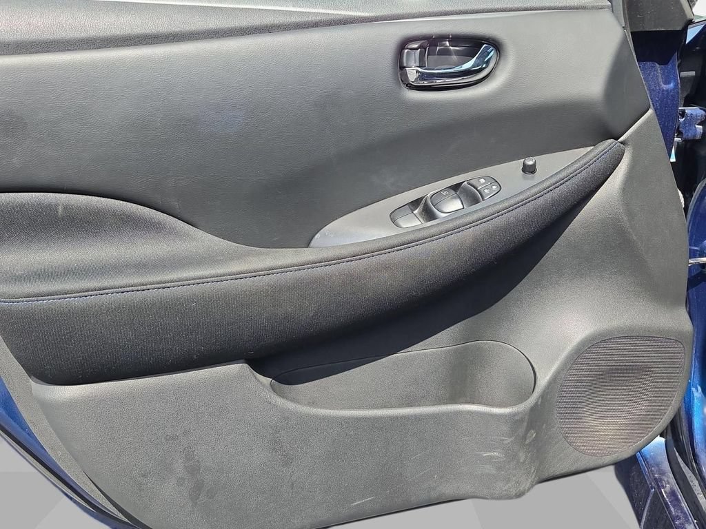 Used 2022 Nissan Leaf S w/ Protection Package FWD image 12