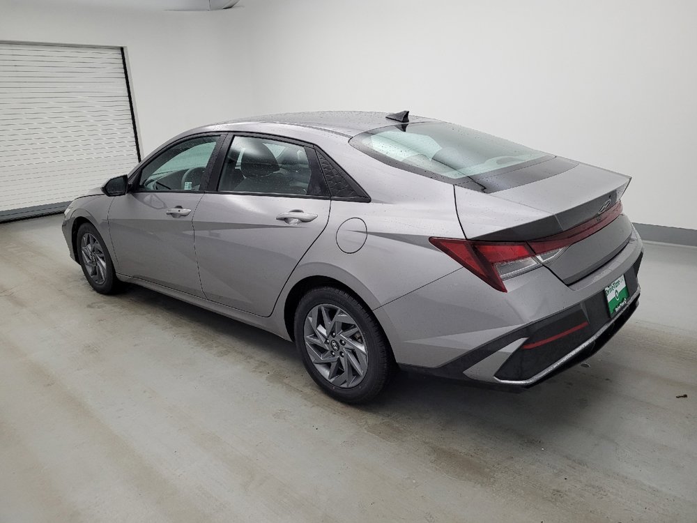 Used 2024 Hyundai Elantra SEL FWD image 3