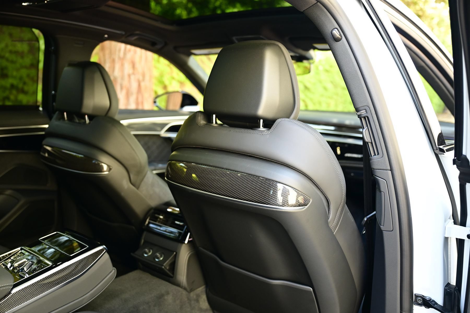 Used 2025 Audi S8 w/ Executive Package AWD/4WD image 35