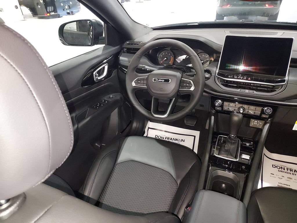 New 2026 Jeep Compass Latitude AWD/4WD image 15