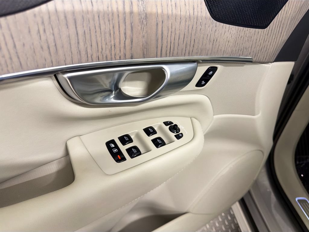 Used 2024 Volvo XC90 B6 Plus w/ Protection Package Premier AWD/4WD image 19