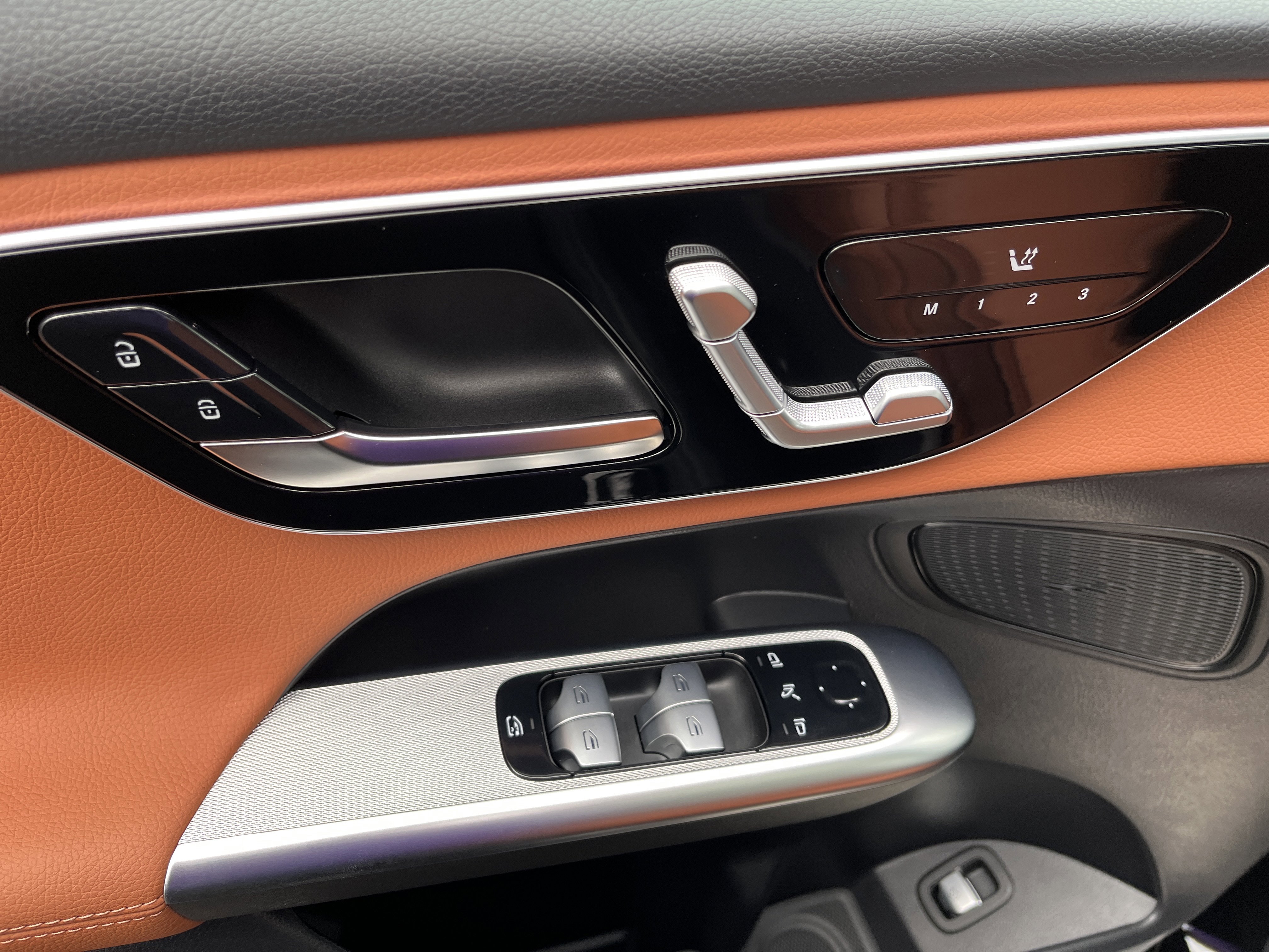 Used 2026 Mercedes-Benz GLC 300 4MATIC image 12