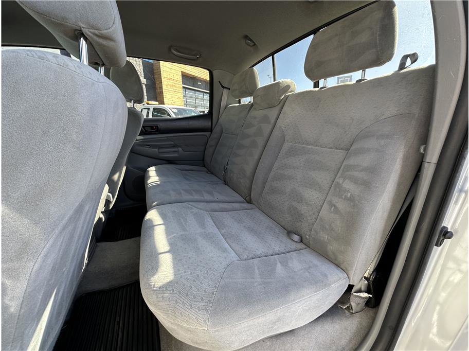 Used 2006 Toyota Tacoma PreRunner image 16