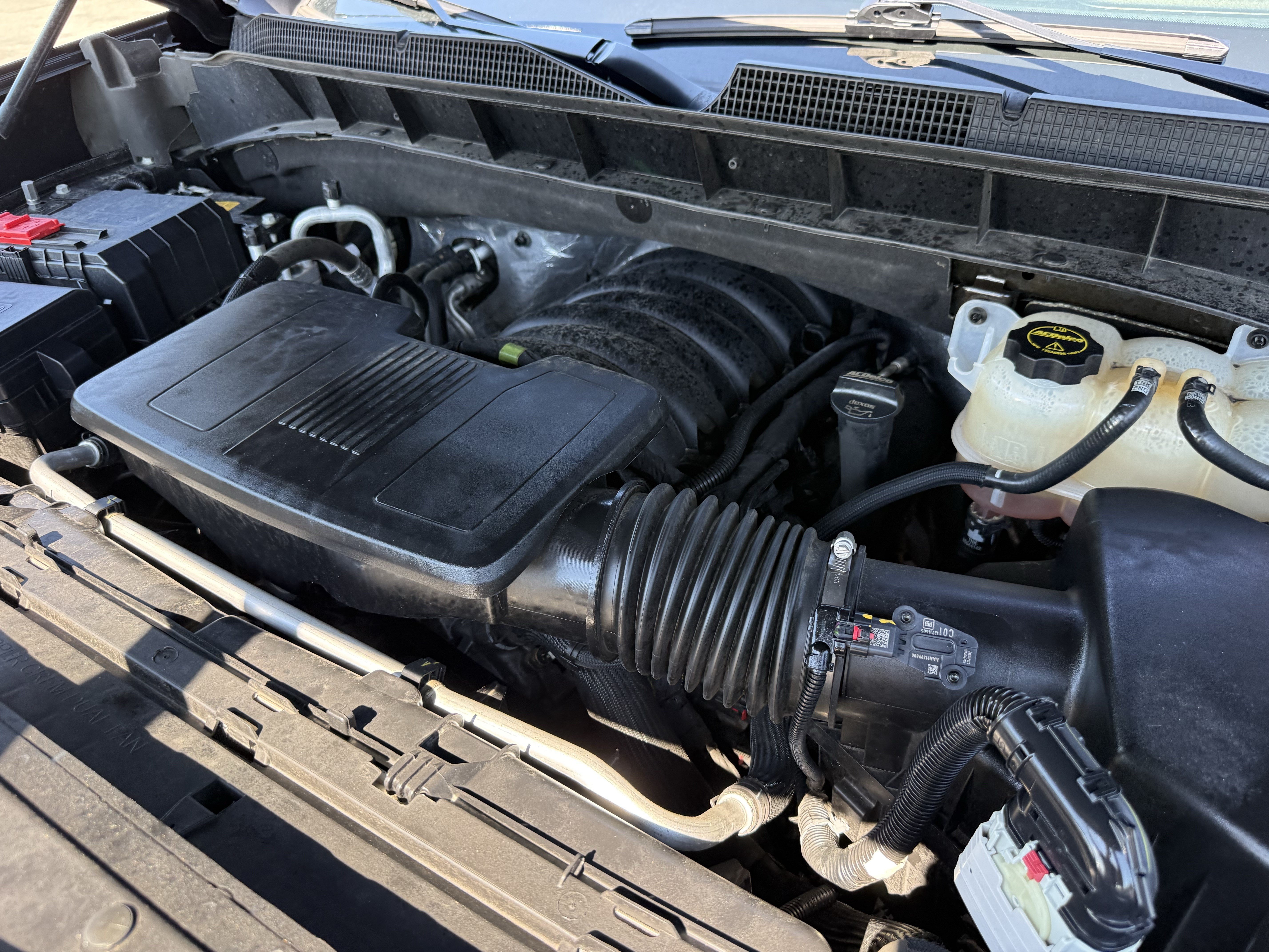 Used 2025 Chevrolet Silverado 1500 LT AWD/4WD image 31