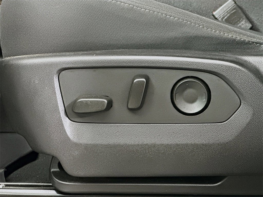 Used 2023 Chevrolet Silverado 1500 LT w/ Z71 Off-Road Package image 23