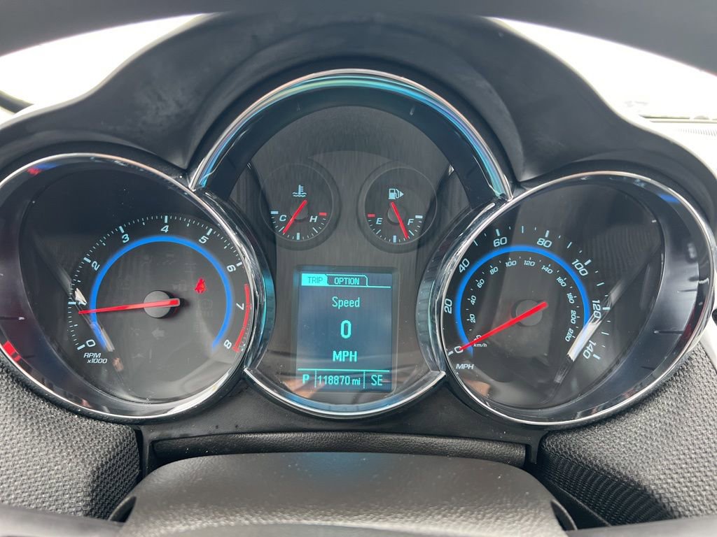 Used 2015 Chevrolet Cruze LT w/ Sun And Sound Package image 12