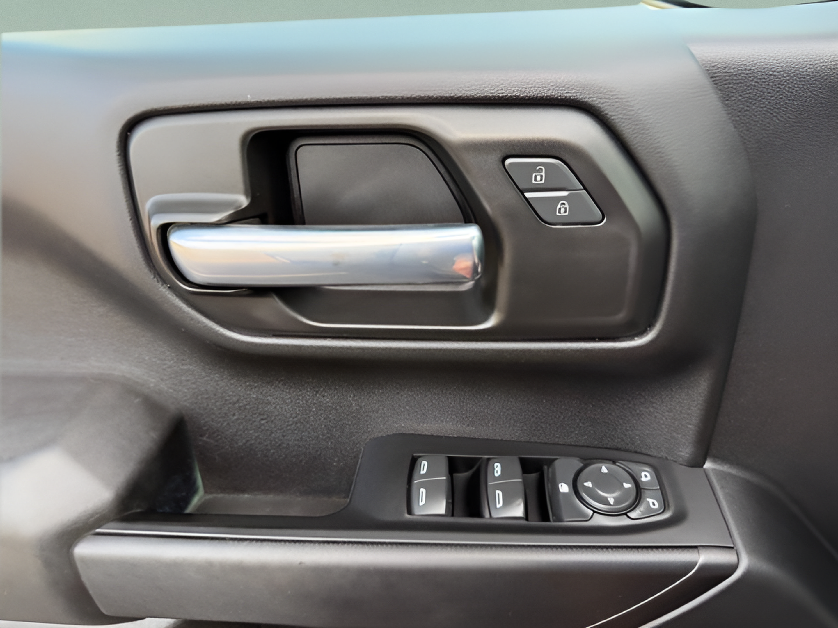 Used 2022 Chevrolet Silverado 1500 Custom AWD/4WD image 27