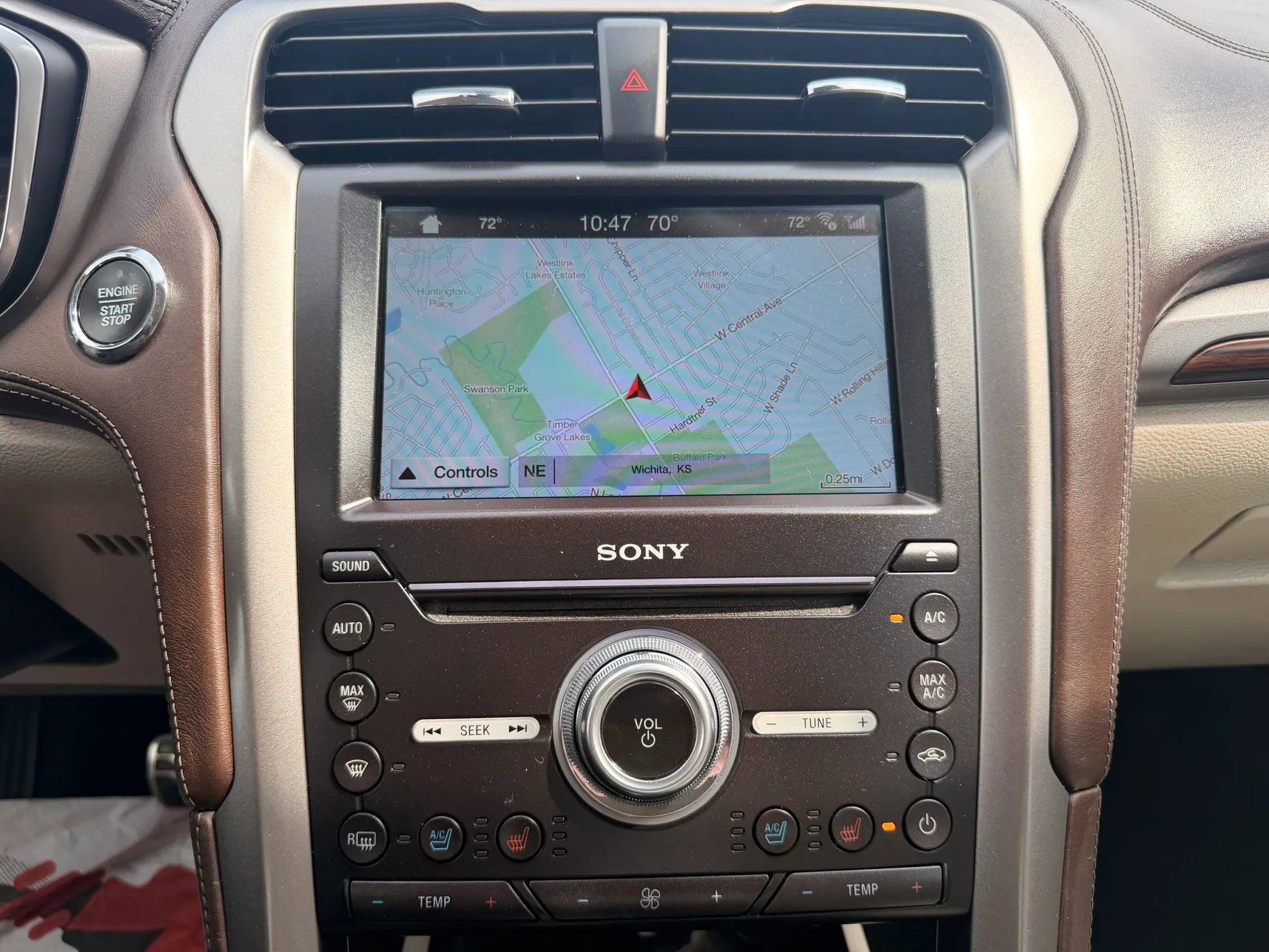 Used 2017 Ford Fusion Energi Platinum FWD image 18