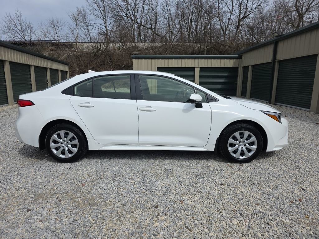 Certified 2025 Toyota Corolla LE image 8