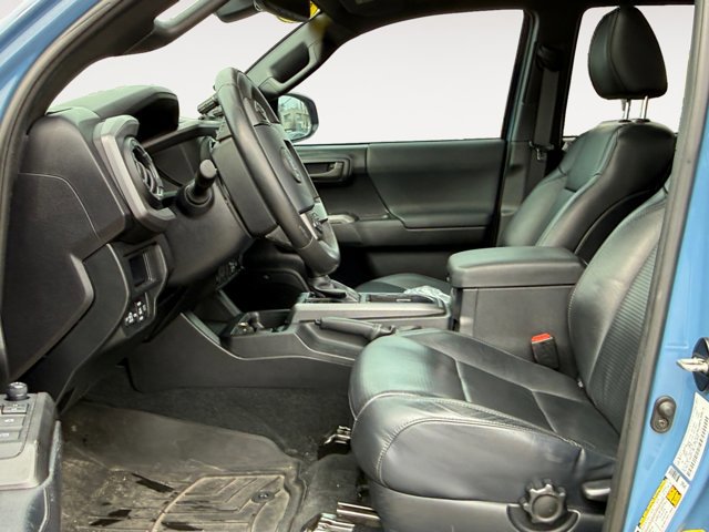 Used 2019 Toyota Tacoma TRD Off-Road w/ TRD Premium Off Road Package image 11