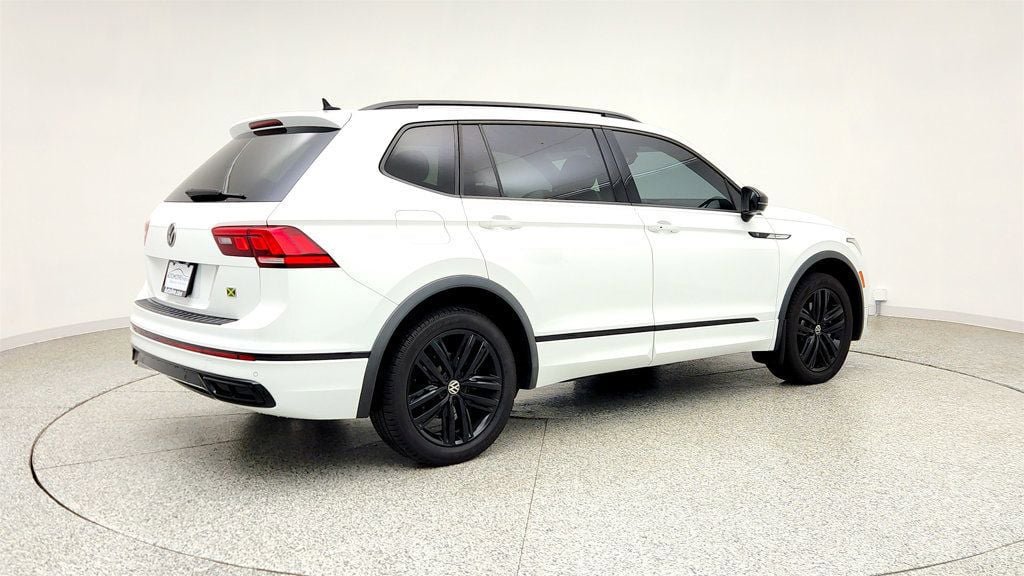 Used 2022 Volkswagen Tiguan SE R-Line AWD/4WD image 5