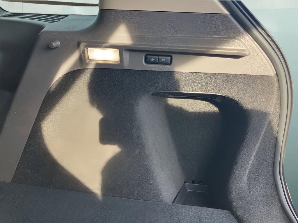 Used 2022 Lincoln Corsair Reserve w/ Elements Package image 34