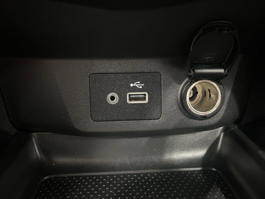 Used 2022 Nissan Rogue Sport S image 27