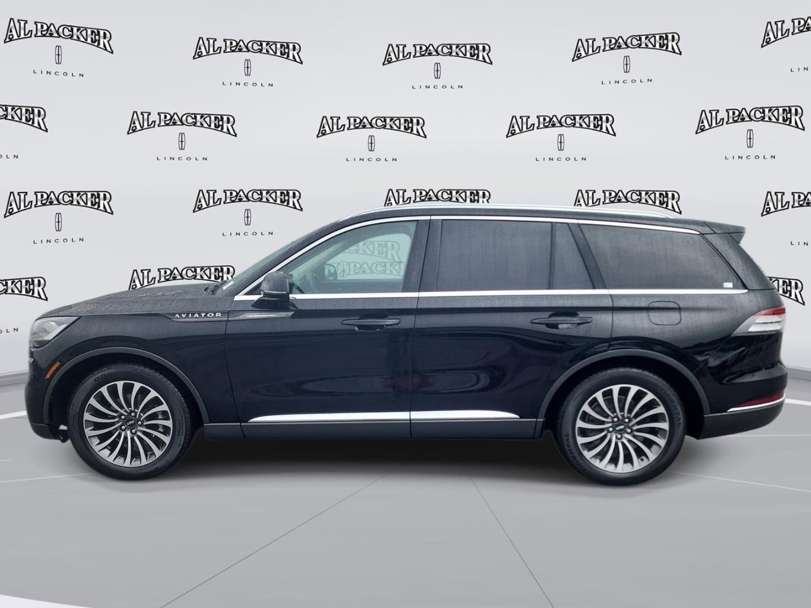 Certified 2021 Lincoln Aviator Reserve RWD image 2